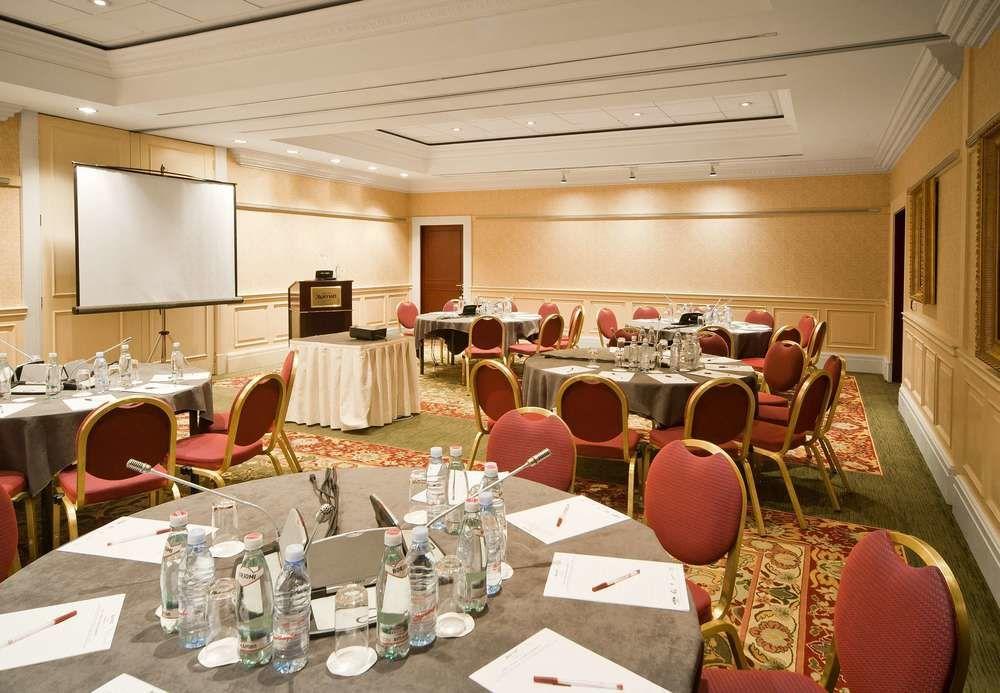 Tbilisi Marriott Hotel Bagian luar foto