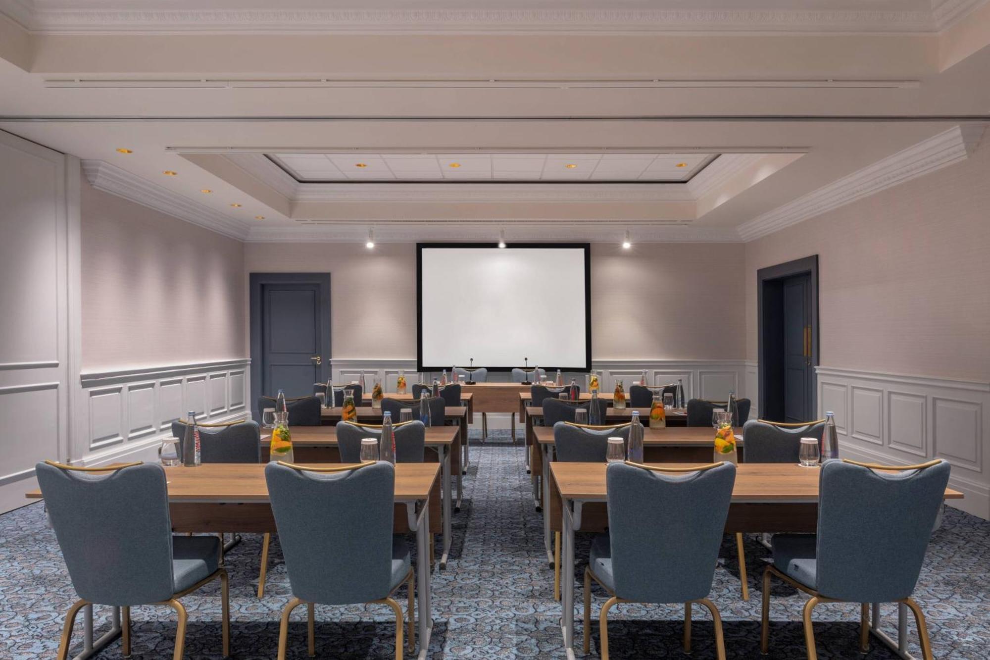 Tbilisi Marriott Hotel Bagian luar foto