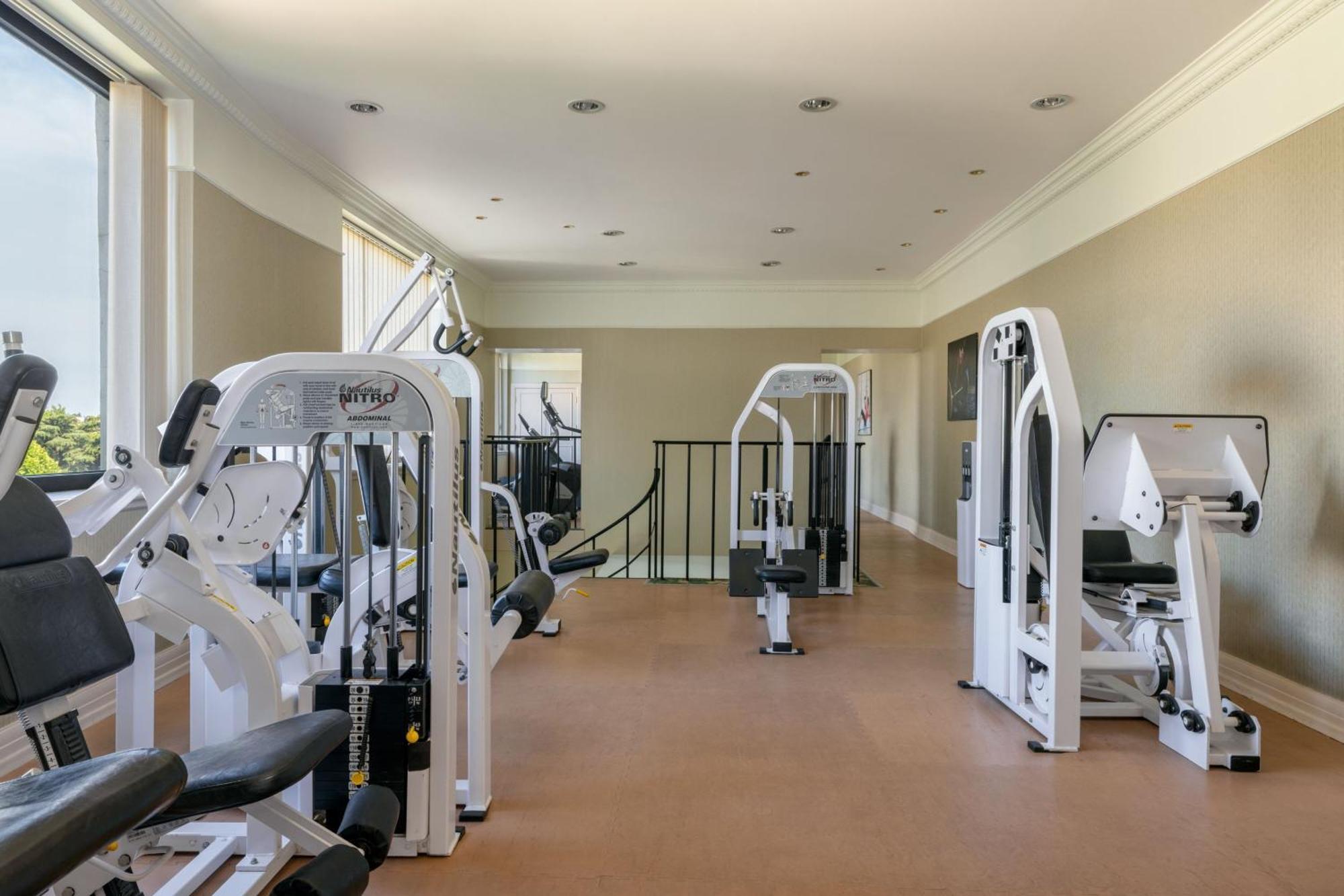 Tbilisi Marriott Hotel Bagian luar foto