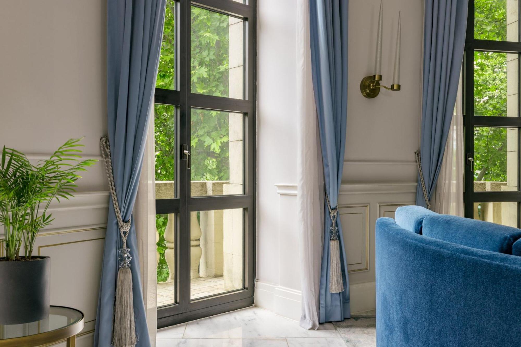 Tbilisi Marriott Hotel Bagian luar foto