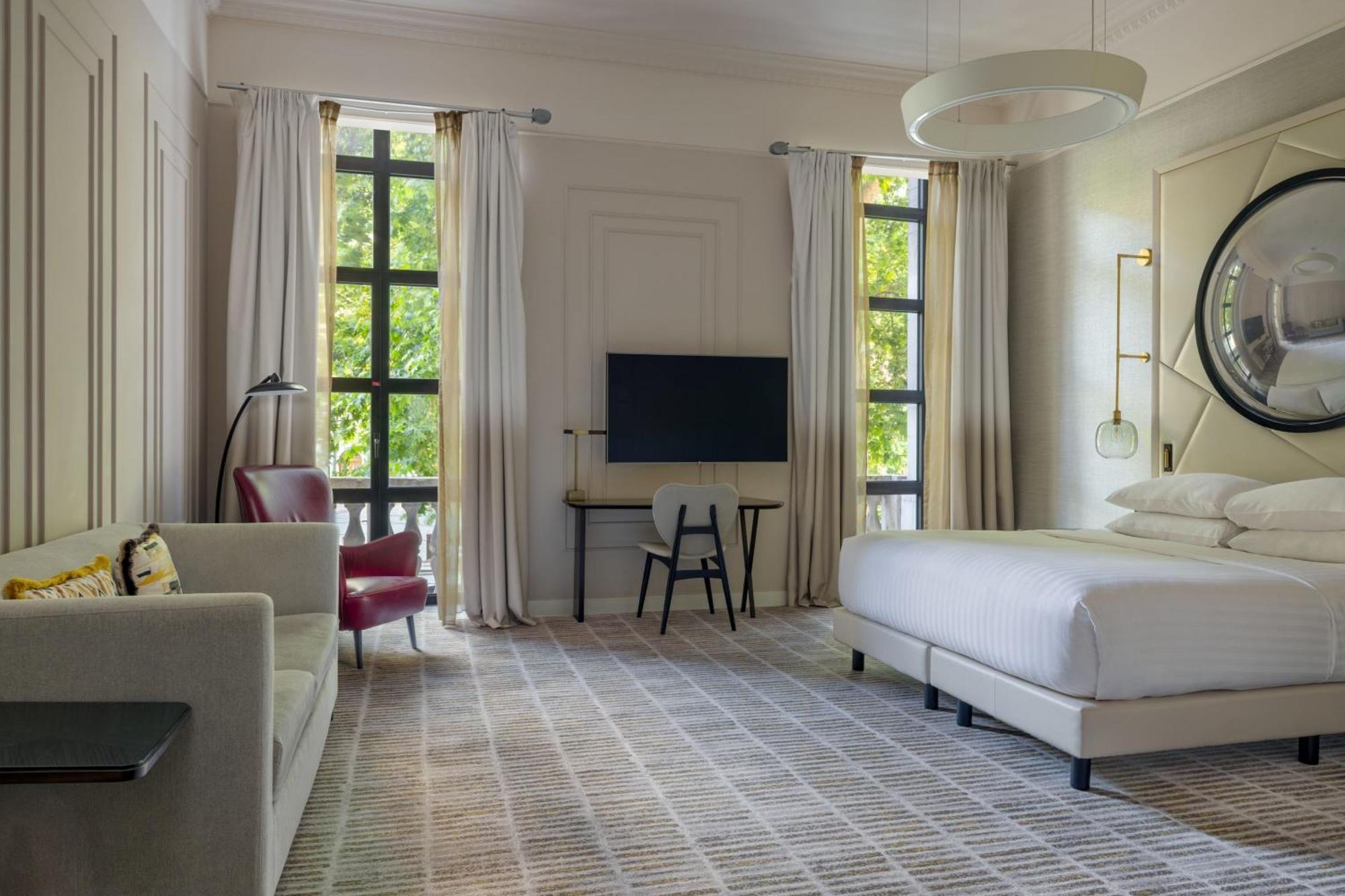 Tbilisi Marriott Hotel Bagian luar foto