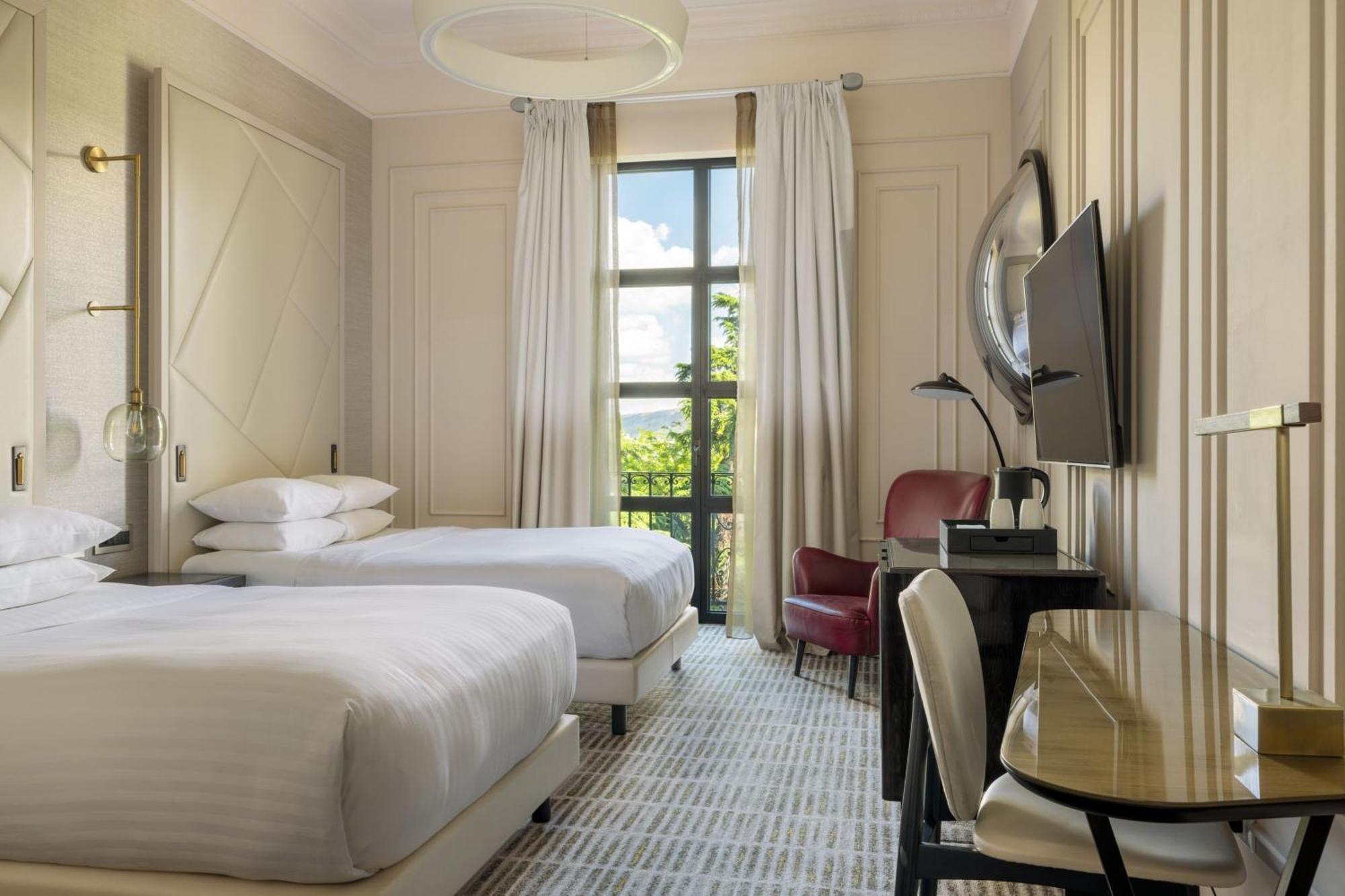 Tbilisi Marriott Hotel Bagian luar foto