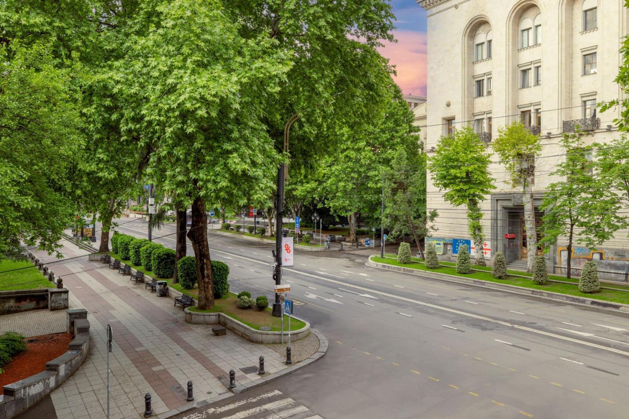 Tbilisi Marriott Hotel Bagian luar foto