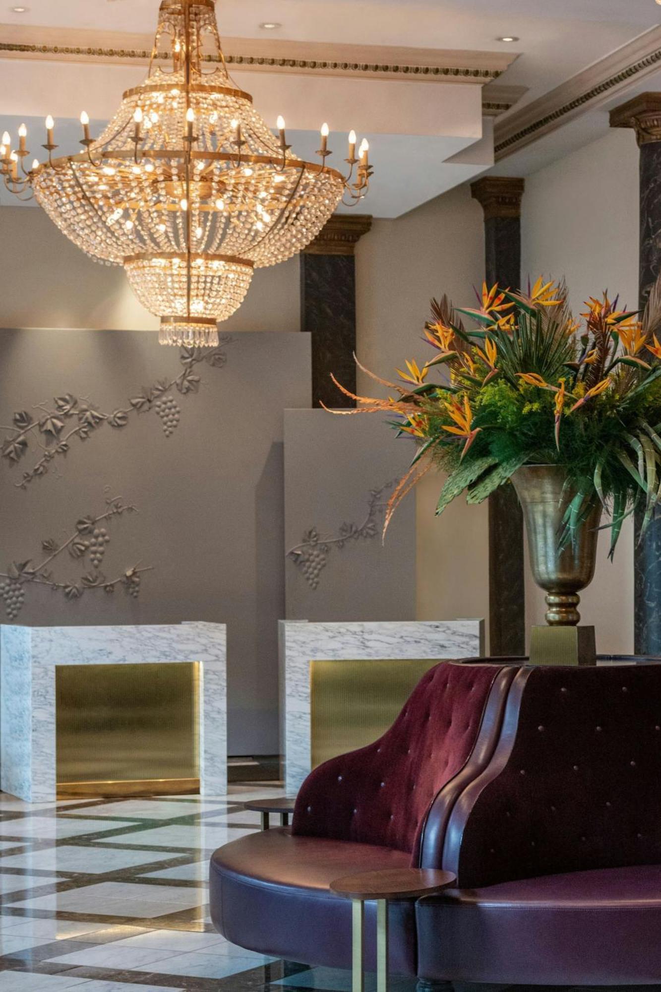Tbilisi Marriott Hotel Bagian luar foto